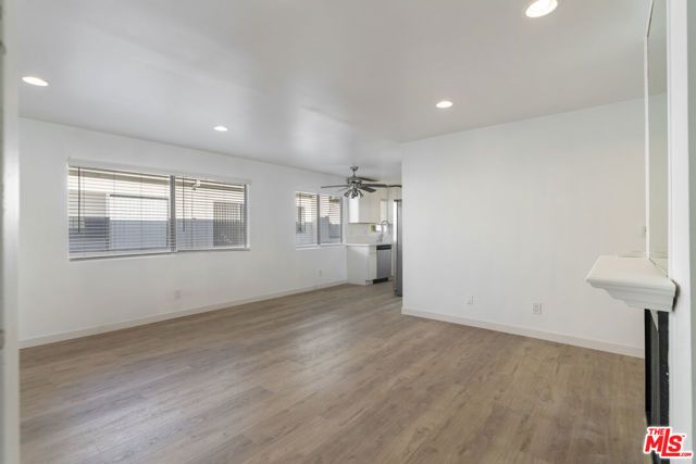 13046 Moorpark Street 204, Los Angeles, CA 91604