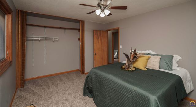 523 Montana Ave, Holton, KS 66436