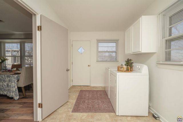 523 Montana Ave, Holton, KS 66436