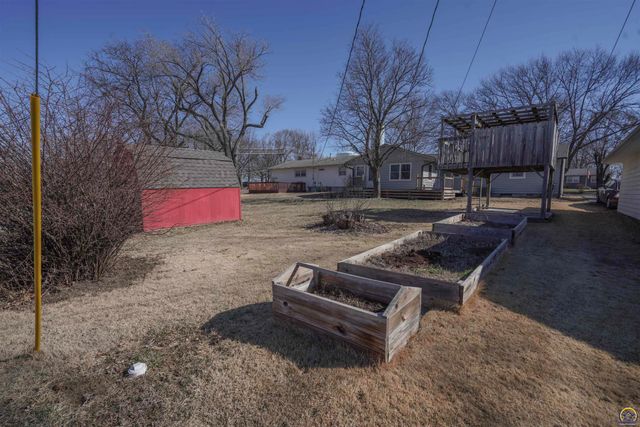 523 Montana Ave, Holton, KS 66436