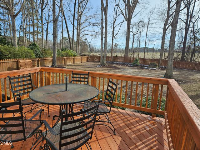 1116 Neuse Ridge Drive, Clayton, NC 27527