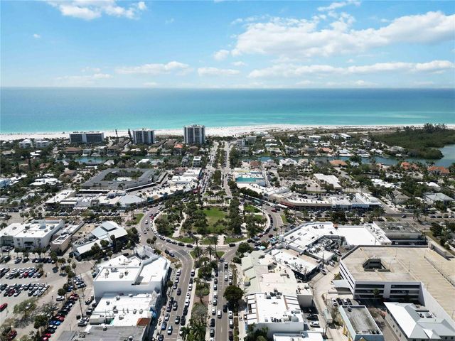 132 GRANT DRIVE, Sarasota, FL 34236