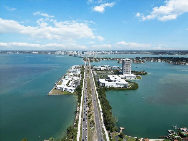 132 GRANT DRIVE, Sarasota, FL 34236