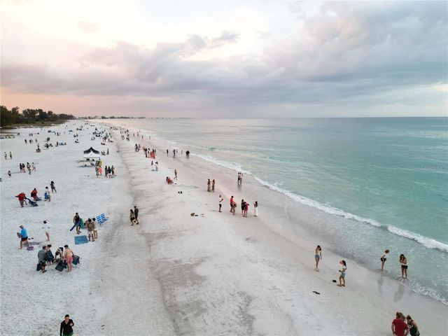 132 GRANT DRIVE, Sarasota, FL 34236