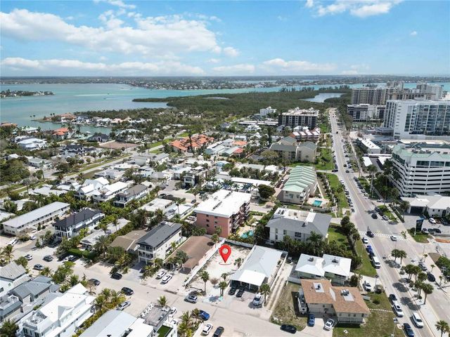 132 GRANT DRIVE, Sarasota, FL 34236