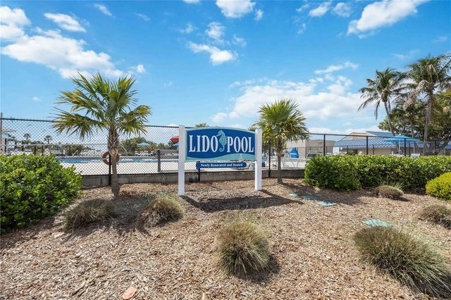 132 GRANT DRIVE, Sarasota, FL 34236