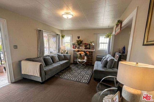 1415 Lake Shore Avenue, Los Angeles, CA 90026