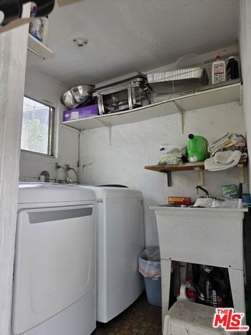 1415 Lake Shore Avenue, Los Angeles, CA 90026