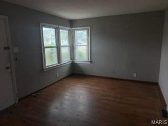 737 Charbonier Road, Florissant, MO 63031