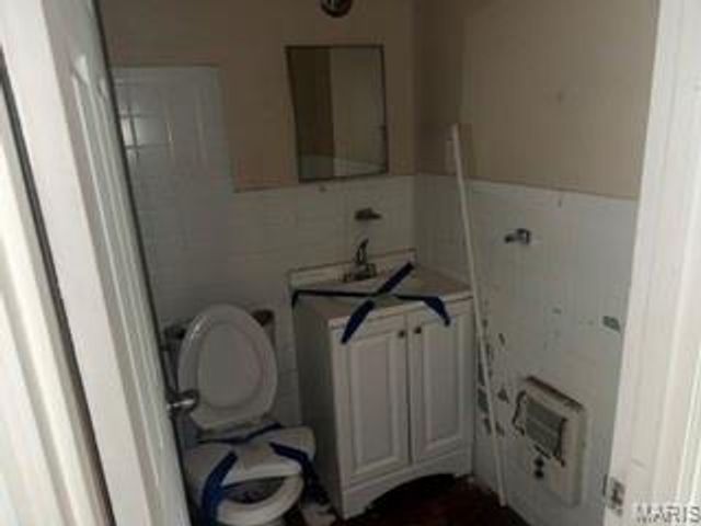 737 Charbonier Road, Florissant, MO 63031