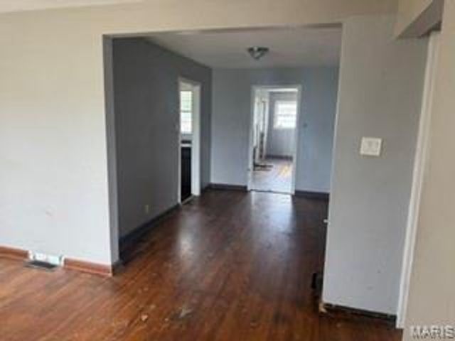 737 Charbonier Road, Florissant, MO 63031