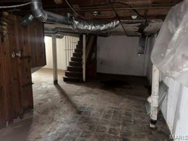 737 Charbonier Road, Florissant, MO 63031