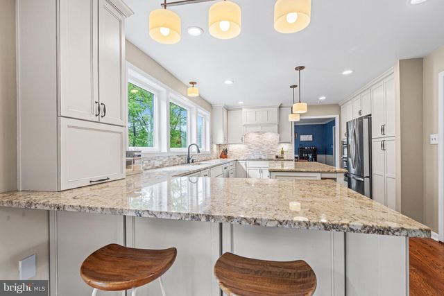 12914 FALLS RD, Cockeysville, MD 21030