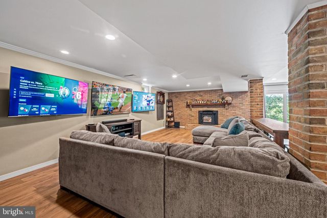 12914 FALLS RD, Cockeysville, MD 21030