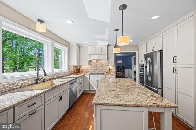 12914 FALLS RD, Cockeysville, MD 21030