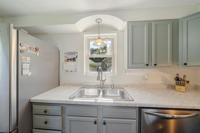 614 KAUKAUNA STREET, Kaukauna, WI 54130