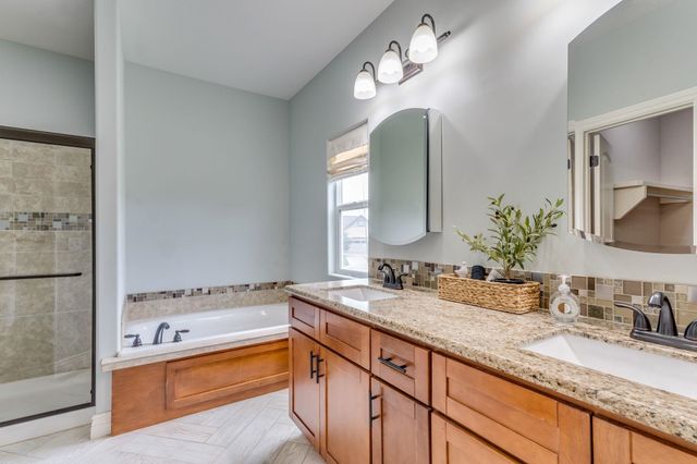 1642 E Bearhill, Park City, KS 67147