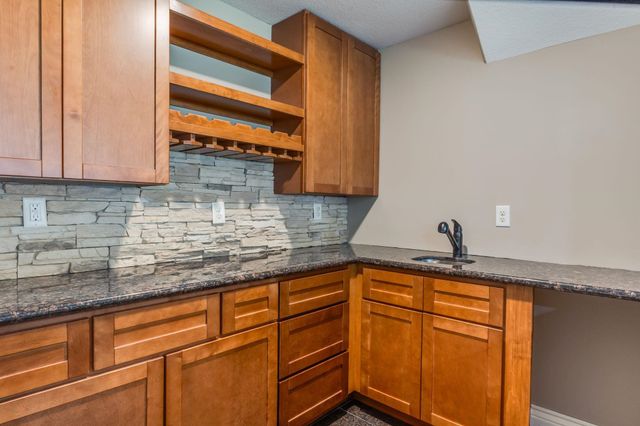 1642 E Bearhill, Park City, KS 67147