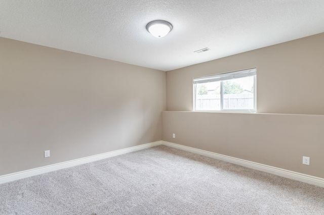 1642 E Bearhill, Park City, KS 67147