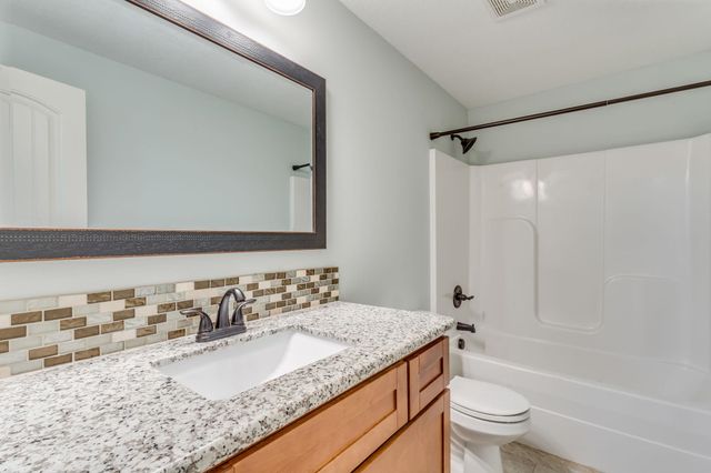 1642 E Bearhill, Park City, KS 67147