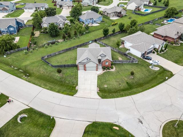 1642 E Bearhill, Park City, KS 67147