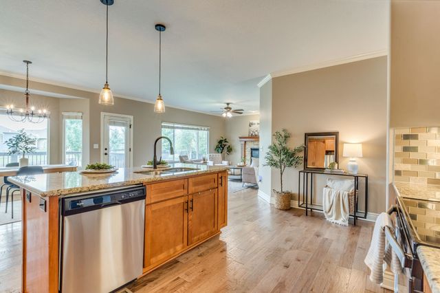 1642 E Bearhill, Park City, KS 67147