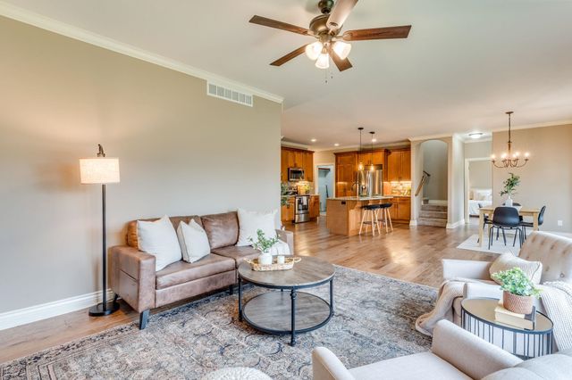 1642 E Bearhill, Park City, KS 67147