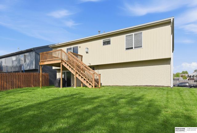 7510 N 75th Street, Omaha, NE 68122