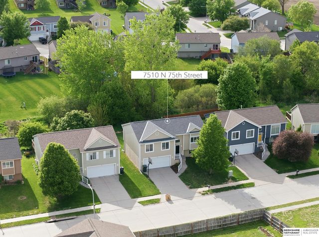 7510 N 75th Street, Omaha, NE 68122