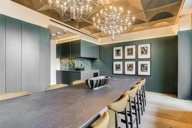 610 Davis ST 2201, Austin, TX 78701