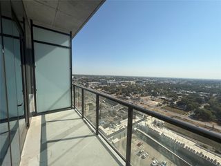 610 Davis ST 2201, Austin, TX 78701