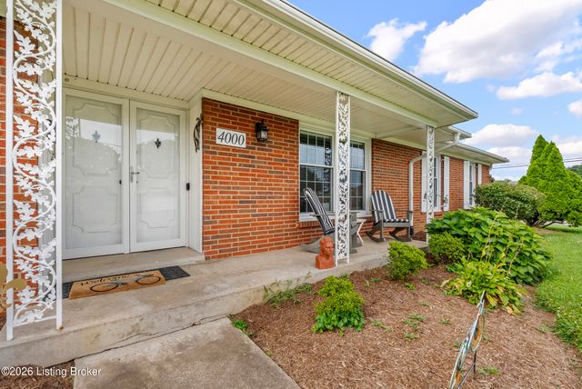 4000 Landside Dr, Louisville, KY 40220