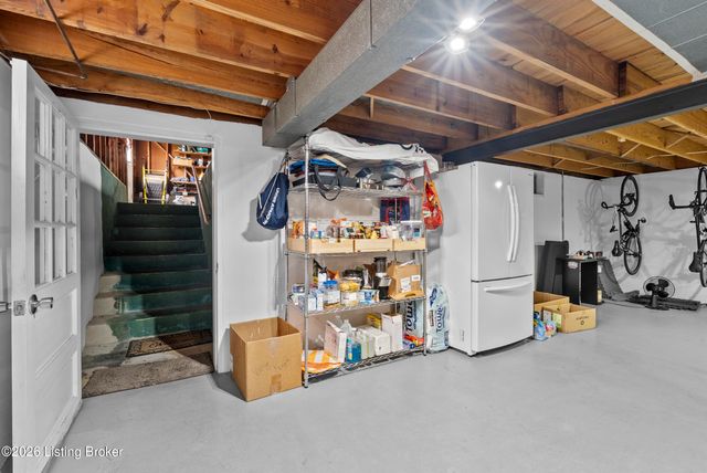 4000 Landside Dr, Louisville, KY 40220