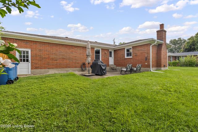 4000 Landside Dr, Louisville, KY 40220
