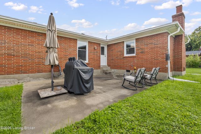 4000 Landside Dr, Louisville, KY 40220