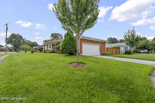 4000 Landside Dr, Louisville, KY 40220