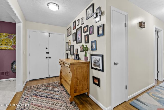 4000 Landside Dr, Louisville, KY 40220