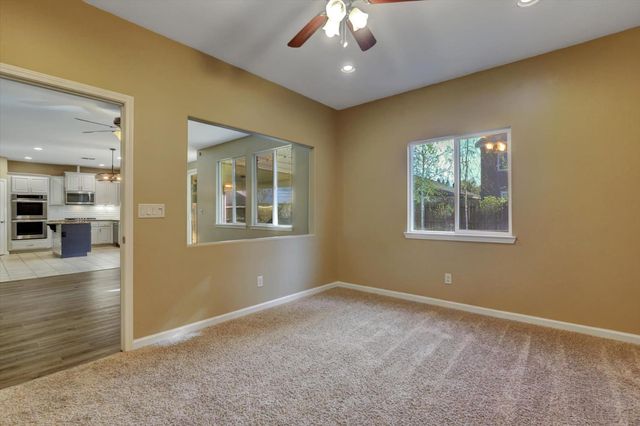 1602 Dorothy Ln, Yuba City, CA 95993