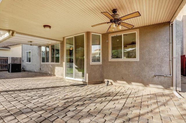 1602 Dorothy Ln, Yuba City, CA 95993