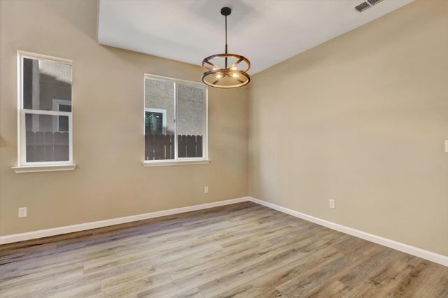 1602 Dorothy Ln, Yuba City, CA 95993