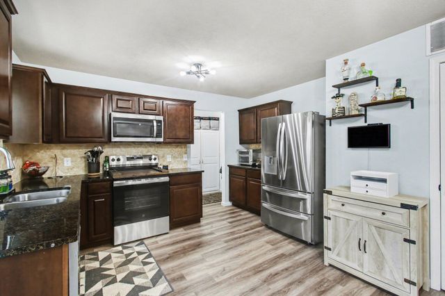 3060 Creek Way Court Se, City Of Kentwood, MI 49512
