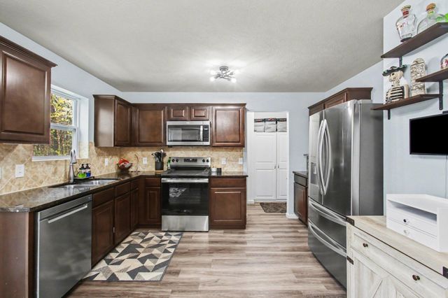 3060 Creek Way Court Se, City Of Kentwood, MI 49512