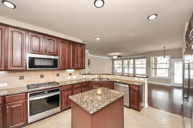 13803 Rose Bay Court, Pearland, TX 77584