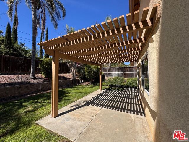 113 Gardenside Court, Fallbrook, CA 92028