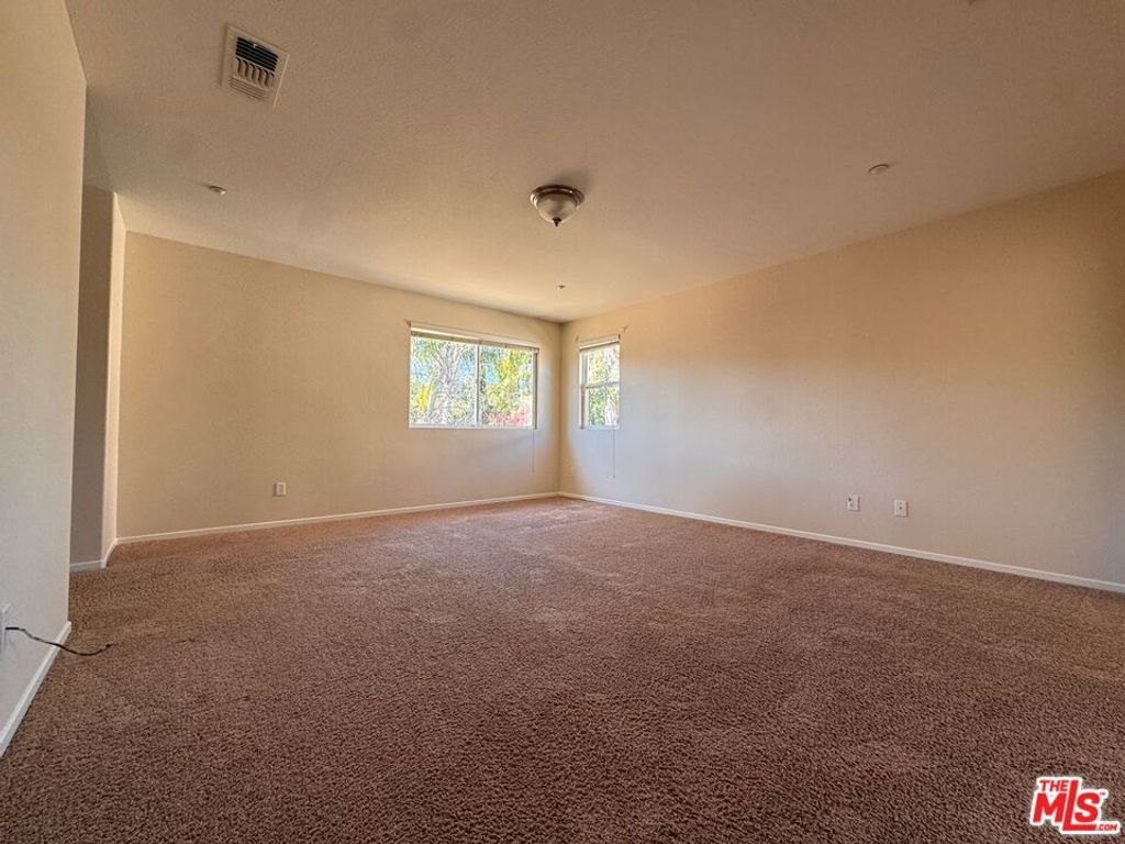 Image 11 of property listing at 113 Gardenside Court, Fallbrook, CA 92028