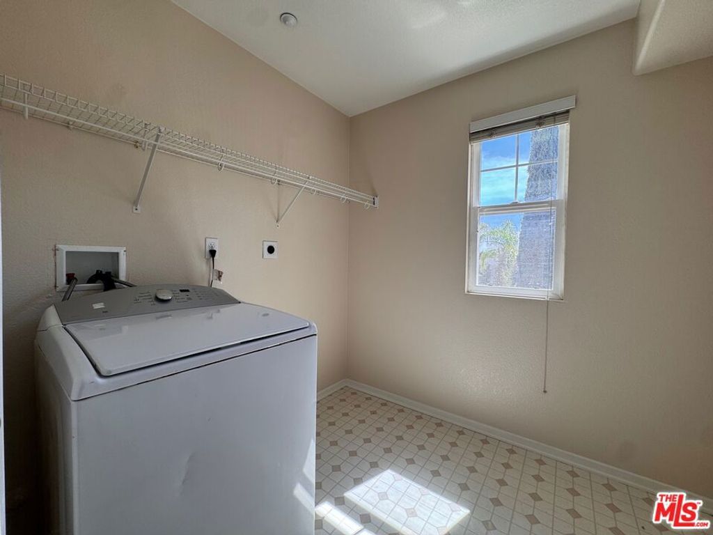 Image 19 of property listing at 113 Gardenside Court, Fallbrook, CA 92028