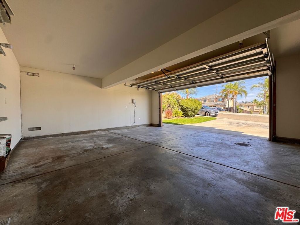 Image 23 of property listing at 113 Gardenside Court, Fallbrook, CA 92028