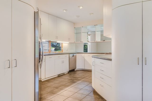 29 Devereaux St, Arlington, MA 02476