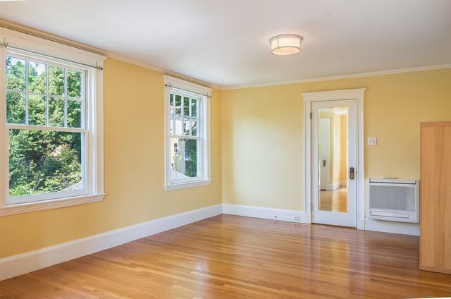 29 Devereaux St, Arlington, MA 02476