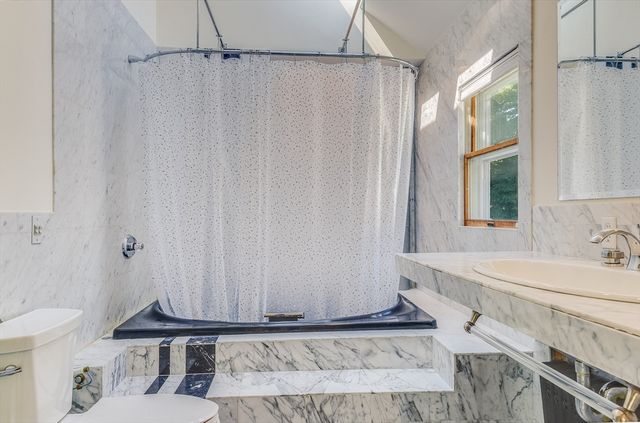 29 Devereaux St, Arlington, MA 02476